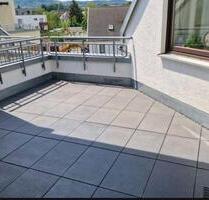 Großzügige 2,5 Zimmer Dachterassenwohnung in Metzingen - Reutlingen