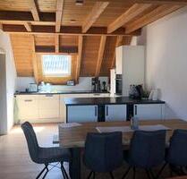 Neuwertige DG-Wohnung - 697,00 EUR Kaltmiete, in Hohenroth (PLZ: 97618)