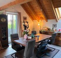 Großzügige OG-Wohnung mit Garten und Garage in Oberfinning