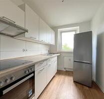 Renoviert mit EBK! - 355,00 EUR Kaltmiete, ca.  57,00 m² in Zwickau (PLZ: 08060) Zwickau-West