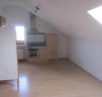 1 Zimmer-DG-Wohnung, Kronwieden - Loiching