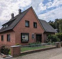 Freistehendes Einfamilienhaus mit Nebengebäuden in Wildeshausen