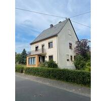 Großes Einfamilienhaus mit 220 m², 5 SZ, 2 Garagen, Gevenich