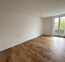 Moderne 2,5-Zimmer-Wohnung mit EBK, offenem Wohn-Essbereich & Ankleideraum - Sindelfingen