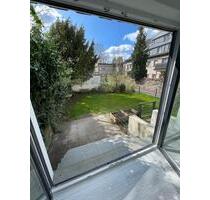 2-Zimmer-EG-Wohnung und riesiger Gartenterrasse - Solingen Burg