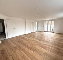 Moderne 3-Zimmer-Wohnung mit EBK, Loggia & großem Wohn-Essbereich - Sindelfingen