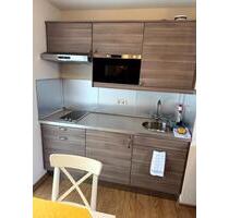 moderne möblierte 2 Zimmer Wohnung mit Einbauküche und Bad in 63303 Dreieich