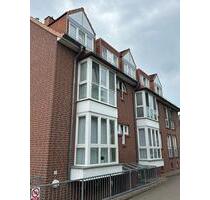 Schwachhausen: Wunderschöne u. großzügige 2 Zi.- Erdgeschoßwohnung mit Garten, Parkett und Küche - Bremen