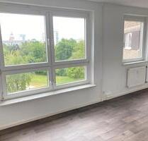 DREI Zimmer im Y-Haus... - 368,00 EUR Kaltmiete, ca.  55,70 m² in Dessau-Roßlau (PLZ: 06844)