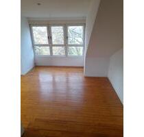 Dachgeschosswohnung zu vermieten - Bonn Beuel-Mitte