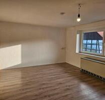 2,5 Zimmer Wohnung in Rhüden, 80 m2, Nachtspeicherofen, 1. OG - Seesen