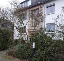 Renovierte 2-Zimmer-Wohnung in Bremen Huchting,Balkon,Stellplat