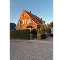 Schönes Einfamilienhaus mit großem Garten und zentraler Lage - Varel
