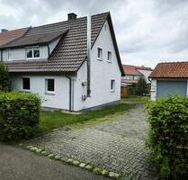 Doppelhaushälfte mit großem Garten in ruhiger Lage - Schrozberg