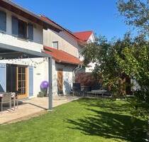 Großes Einfamilienhaus, freistehend, traumhafter Blick, Landsham - Pliening