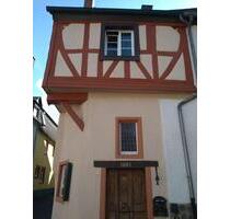 Charmantes Fachwerkhaus von 1661 in Lösnich an der Mittelmosel