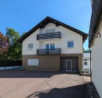 Helle große Wohnung mit Stellplätzen direkt vorm Haus - Reichshof