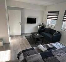 Zimmer wg...... - 700,00&nbsp;EUR Kaltmiete, ca.&nbsp; 15,00&nbsp;m&sup2; in Tuttlingen (PLZ: 78532)