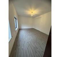 Erstbezug nach Renovierung: 2,5-Zimmerwohnung am Schlosspark - Braunschweig Lehndorf-Watenbüttel