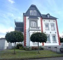 Großzügige 2-Zimmer-Wohnung im hochwertig sanierten Altbau mit traumhaften Bad und Balkon - Ratingen Schwarzbach