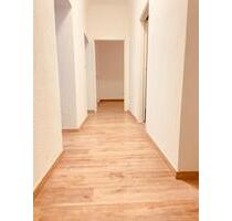 80m2, helle 3 ZKB Balkon Wohnung mit Küche - auch WG geeignet - Saarbrücken Neue Bremm