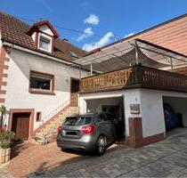 Gemütliches Haus mit Potential - 230.000,00 EUR Kaufpreis, in Annweiler am Trifels (PLZ: 76855)