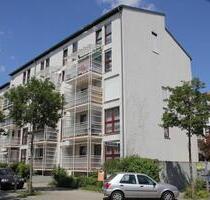 Gepflegte 2-Zimmer Wohnung mit Balkon, EBK und Stellplatz - Mannheim Käfertal