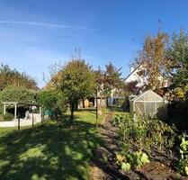 Großes Grundstück, wundervoller Garten und Zweifamilienhaus - Celle Neustadt/Heese