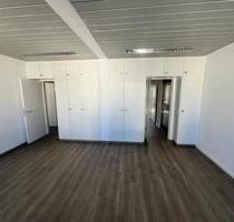 Büro im Herzen Stuttgarts - 600,00 EUR Kaltmiete, ca.  25,00 m² in Stuttgart (PLZ: 70174) Stuttgart-Nord