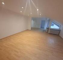 Modernisierte 2-Zi-DG-Wohnung in Radolfzell – 67m², Loggia - Radolfzell am Bodensee