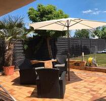 Teilmöbliertes Haus mit wunderschönem Garten zentral gelegen - Krefeld Dießem