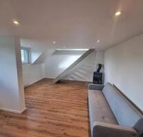 Wunderschöne Dachgeschoss-Wohnung im Grünen und ruhiger Lage! - Wuppertal Lichtenplatz