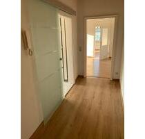 ** 3-Zimmer Wohnung mit Balkon - Ausblick & Garage - Kein Gas ** - Lengenfeld