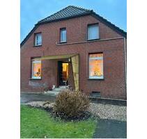 Haus in ruhiger Lage - 200.000,00 EUR Kaufpreis, ca.  100,00 m² in Kleve (PLZ: 47533)