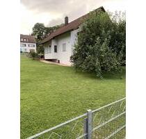Freistehendes EFH auf großem Grundstück in Scheer