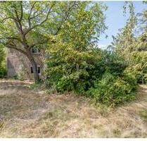 Großes Grundstück mit Zweifamilienhaus - Berlin Neukölln