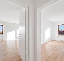 Helle & sanierte 3-Zimmer-Wohnung im 3. OG mit Balkon und Einzelgarage - Pfaffenhofen an der Ilm