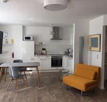 ** Perfekte Wohnung für Pendler oder für Singles, die es unkompliziert mögen * Pauschalmiete ** - Leipzig Altwest
