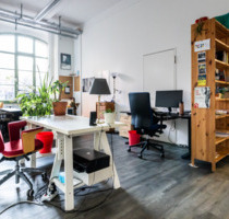 Schreibtische in Kreuzberger Büroetage zu vermieten, a. f. Teams - Berlin Friedrichshain-Kreuzberg