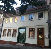 Schöne zentrale Altbauwohnung mit geräumigem Außenbereich (Hof, S - Alfeld (Leine)