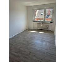 Ab sofort: helle 3-Zimmer Dachgeschosswohnung in zentraler Lage von Wilhelmshaven