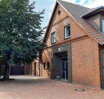 Haus zu verkaufen - 199.000,00 EUR Kaufpreis, ca.  240,00 m² in Petershagen (PLZ: 32469)