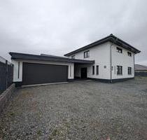 ✨ Neuwertiges, modernes Zweifamilienhaus - Frankenberg (Eder)