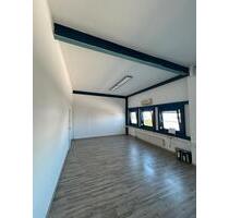 2 Büros zu vermieten - 600,00 EUR Kaltmiete, ca.  21,50 m² in Heilbronn (PLZ: 74074) Kernstadt