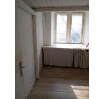 WG Zimmer mit eigenem WC - 305,00 EUR Kaltmiete, ca.  10,00 m² in Spenge (PLZ: 32139)
