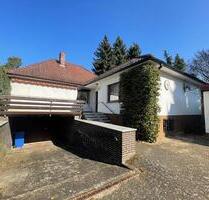 Walmdachbungalow mit großem Grundstück - Karwitz