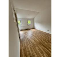 Moderne 1,5 Zimmer Stadtwohnung incl. Balkon und Garage - Stuttgart Zuffenhausen