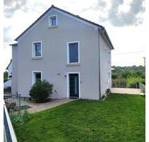 Haus gedämmt mit Keller in Rottendorf für 490,000€ VB