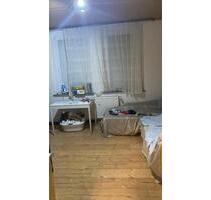 Single Wohnung in Selb - 260,00 EUR Kaltmiete, ca.  35,00 m² in Selb (PLZ: 95100)