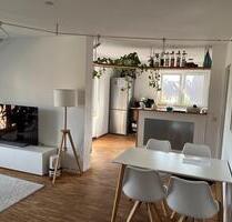 lichtdurchflutete top 2,5 Zimmer Wohnung in Fürth West ab 01.09.
